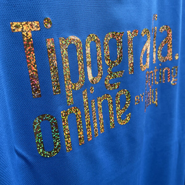 T-shirt con stampa in oro, argento e olografico